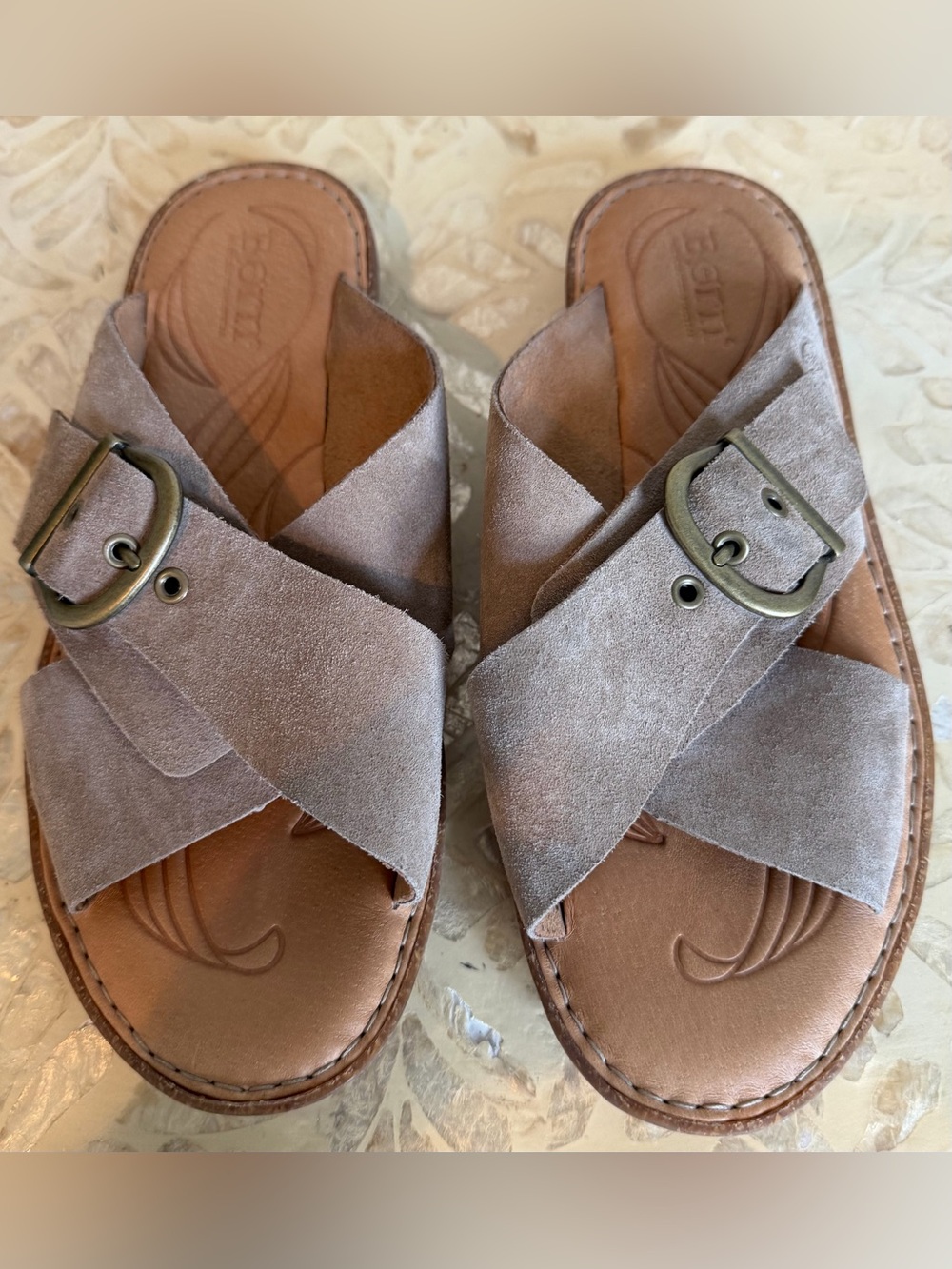 NWOT Born Rio Suede Flats. Brown Crisscross Strap. Size 7 - Picture 2 of 5